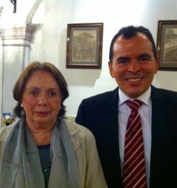 Teresa Gómez Mont y AZV