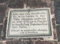 placa del palacio de los condes de san mateo de valparíso foto